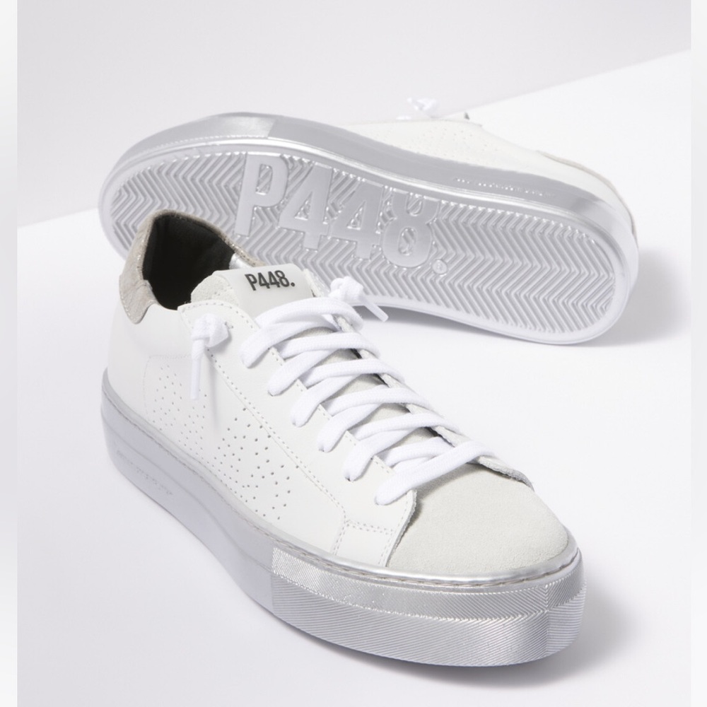 P448. Thea Pearlz Sneaker size 40 (9) *new in box!